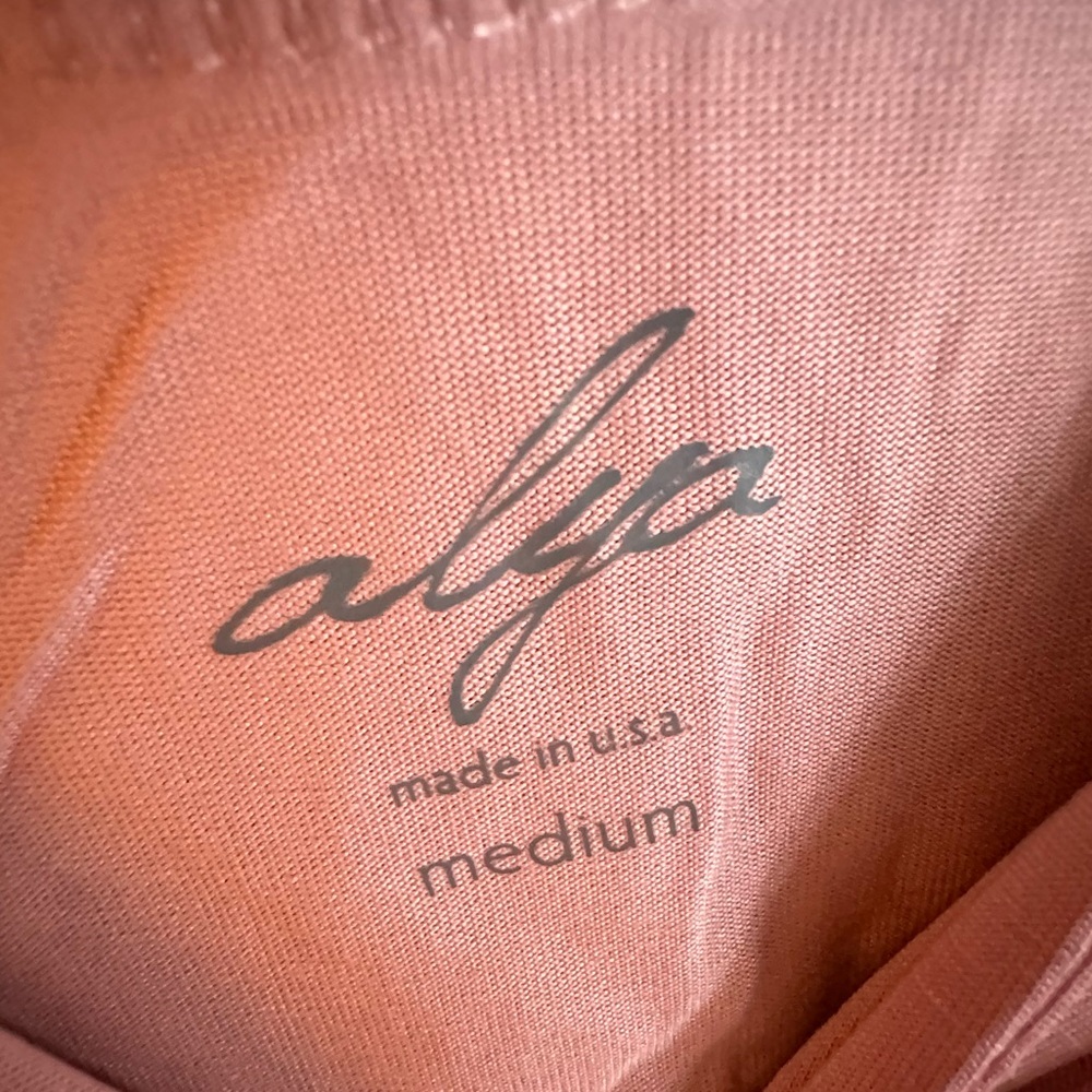 NWOT Alya Mauve Cold-Shoulder Square Neck Top - Size M - Picture 2 of 4